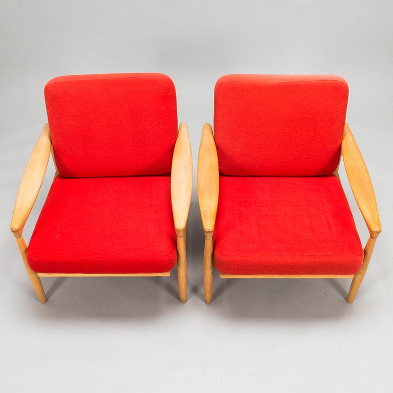 A pair of 1960's armchairs.