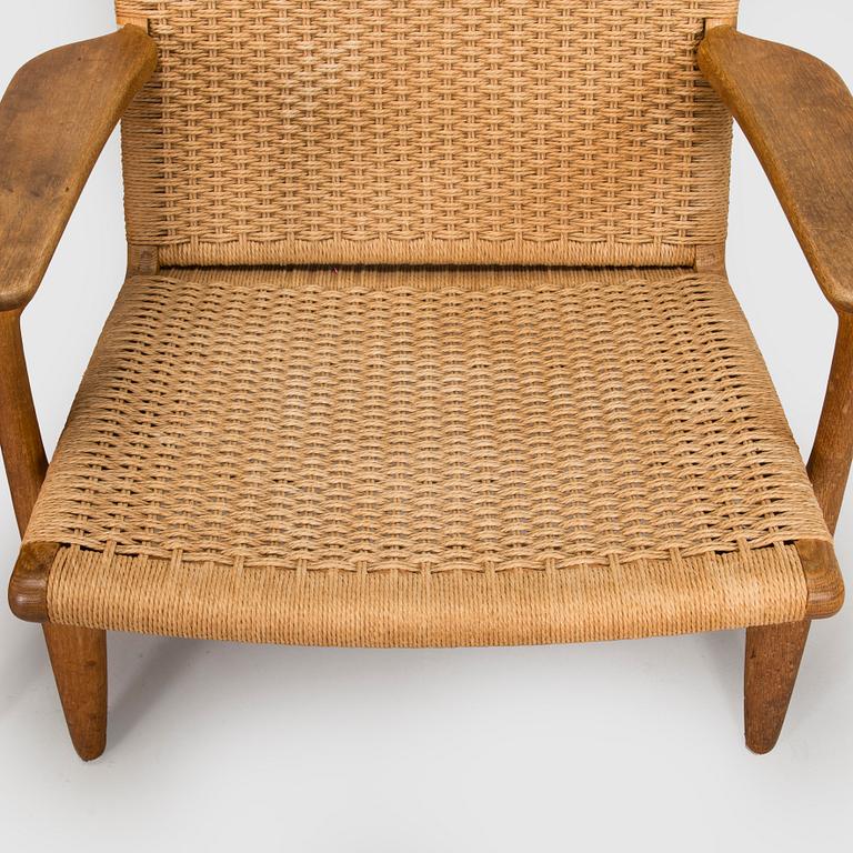 Hans J. Wegner, Armchairs, a pair, "CH25", Carl Hansen & Son, Denmark, 1960s.