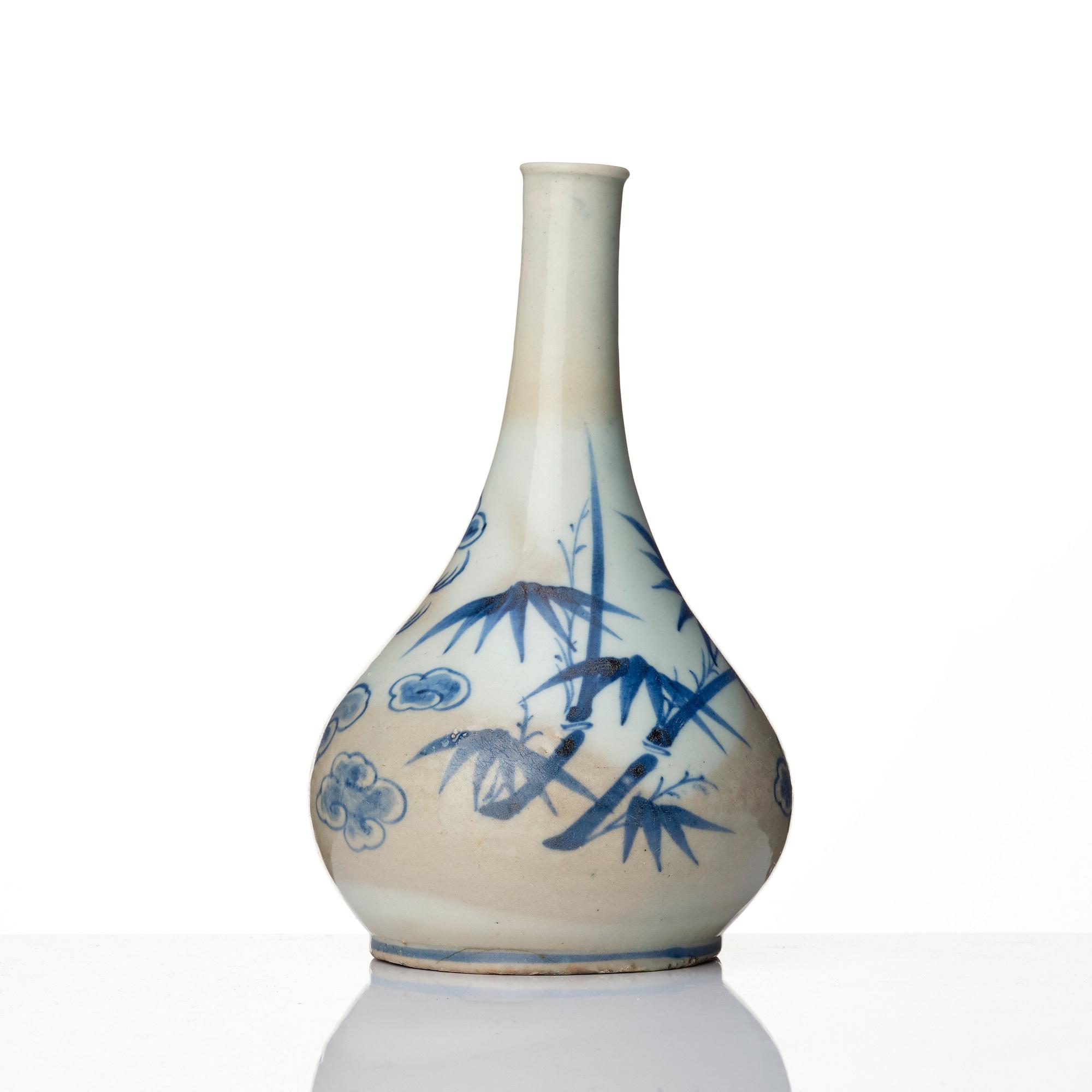 A blue and white Korean vase, Joseon (1392–1894).