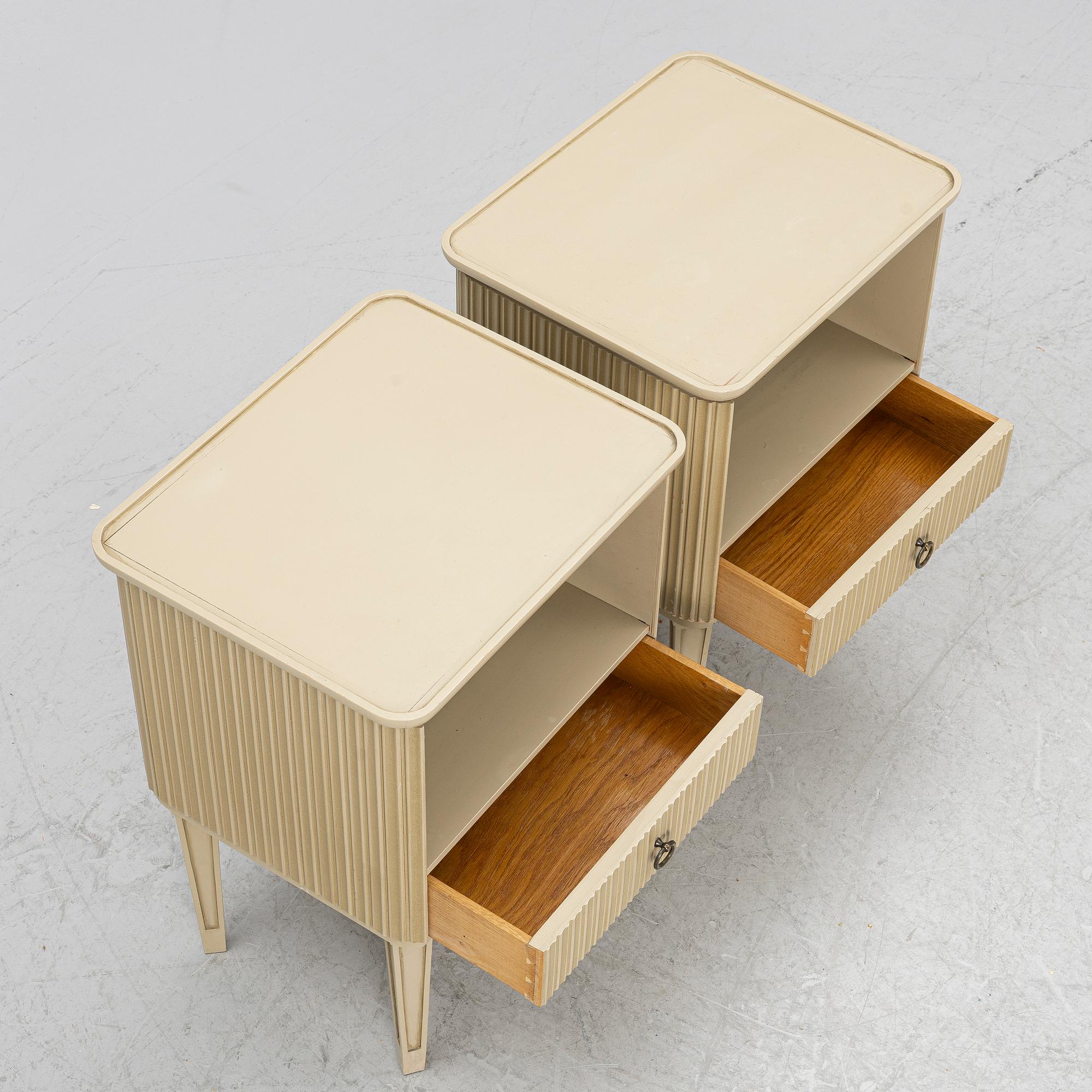 Nattygsbord, ett par, 1940/50-tal.