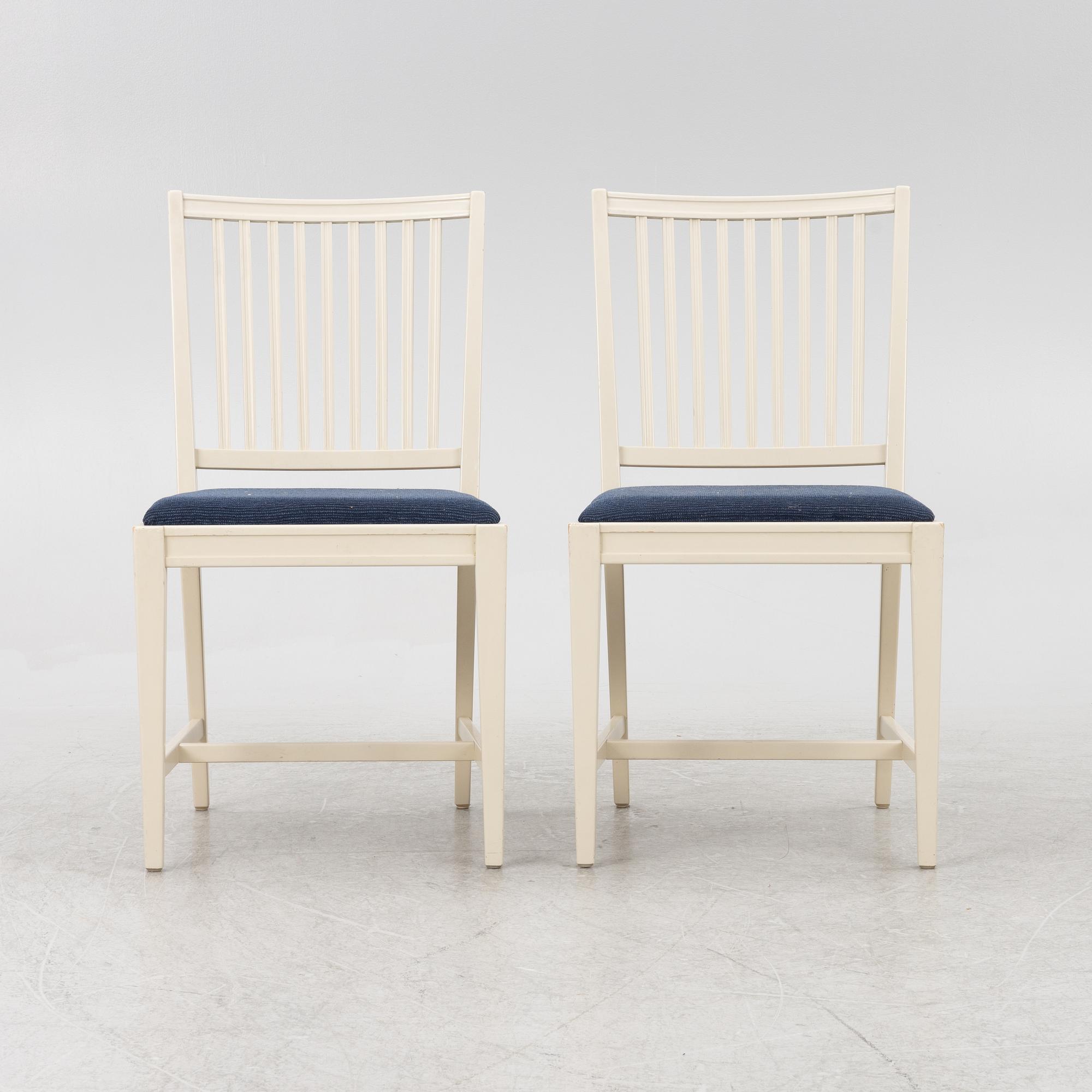 Svante Skogh, a 'Vindö' dining table and four chairs, Balders snickeri, Vaggeryd, second half of the 20th century.