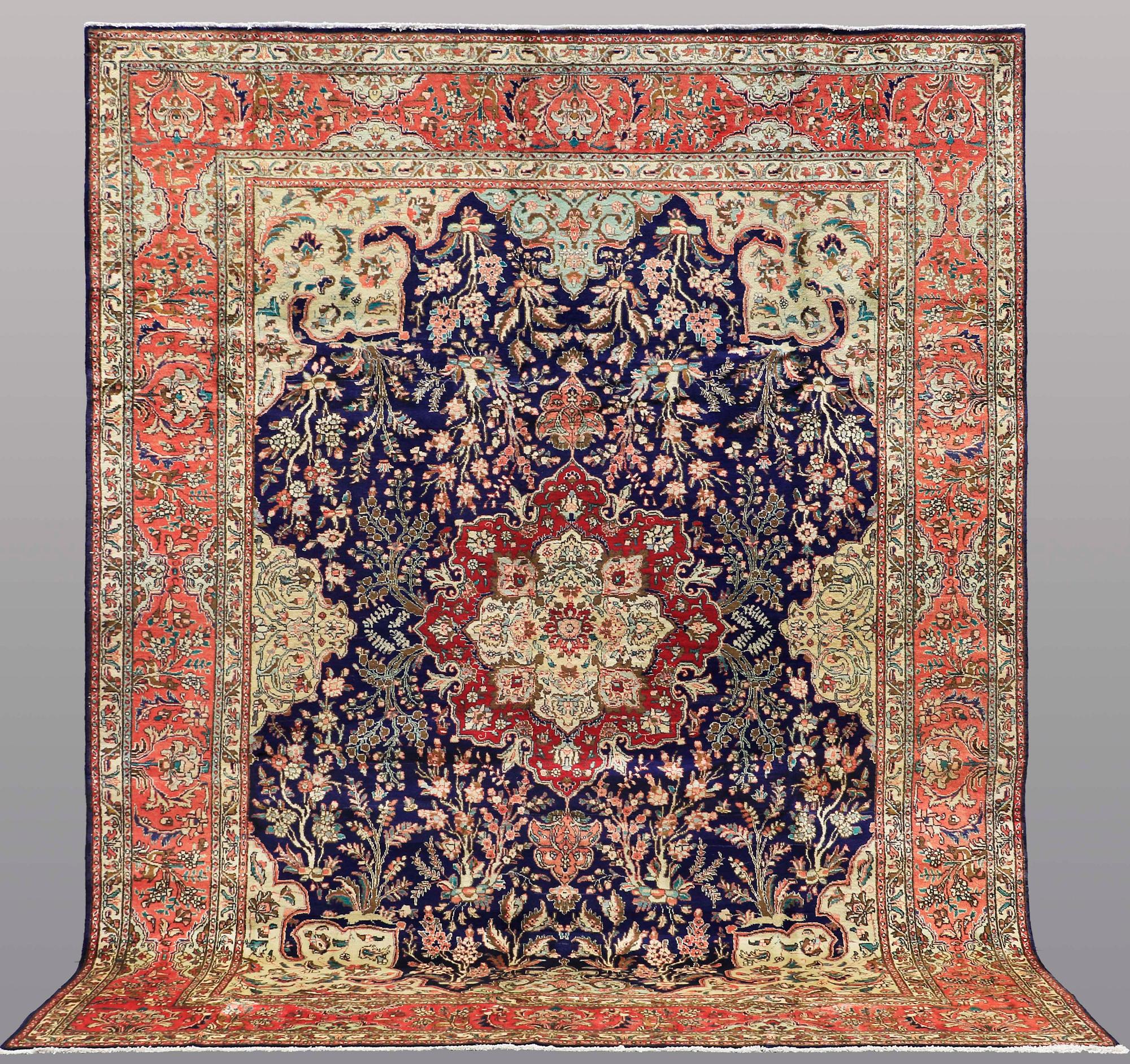 MATTO, Tabriz, ca 385 x 300 cm.