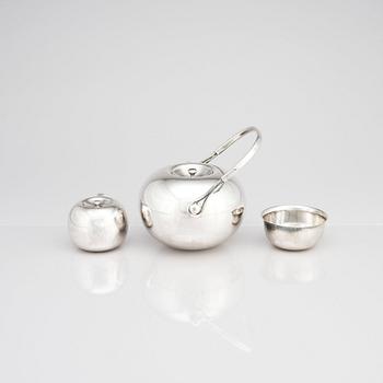 Vivianna Torun Bülow-Hübe, teservis med bricka, 5 delar, Dansk International Designs, försilvrad mässing.
