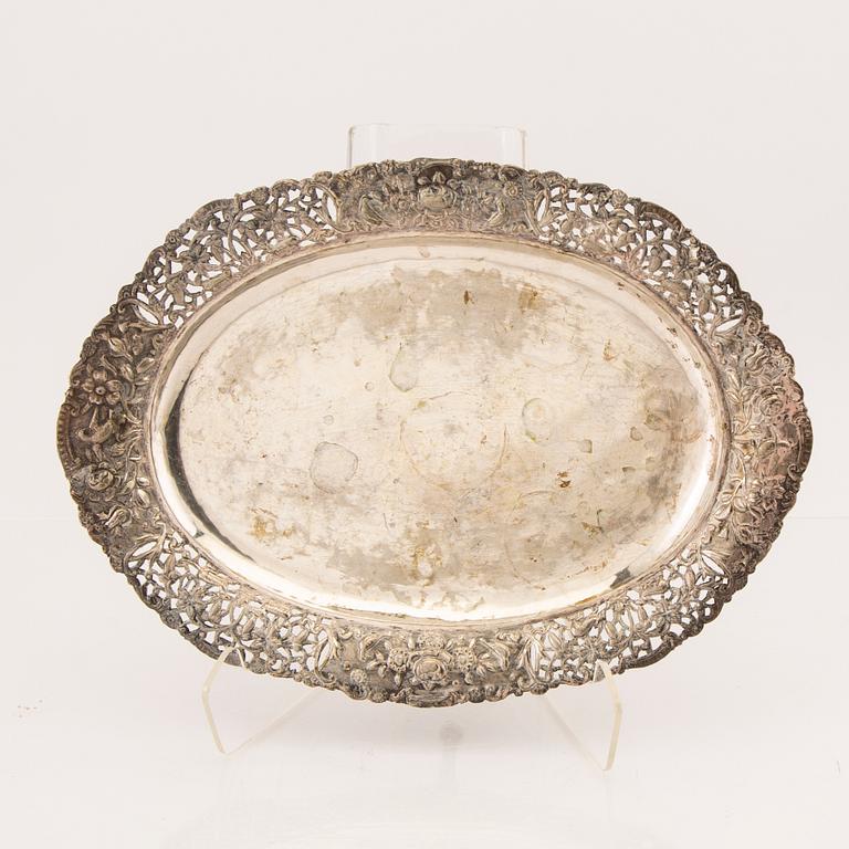 Fat på fot Rokokostil 1900-tal silver (ostämplat).