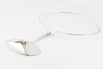 HALSSMYCKE, Elis Kauppi, Kupittaan Kulta, sterling silver, Turku, 1974. Vikt 70,5 gram.