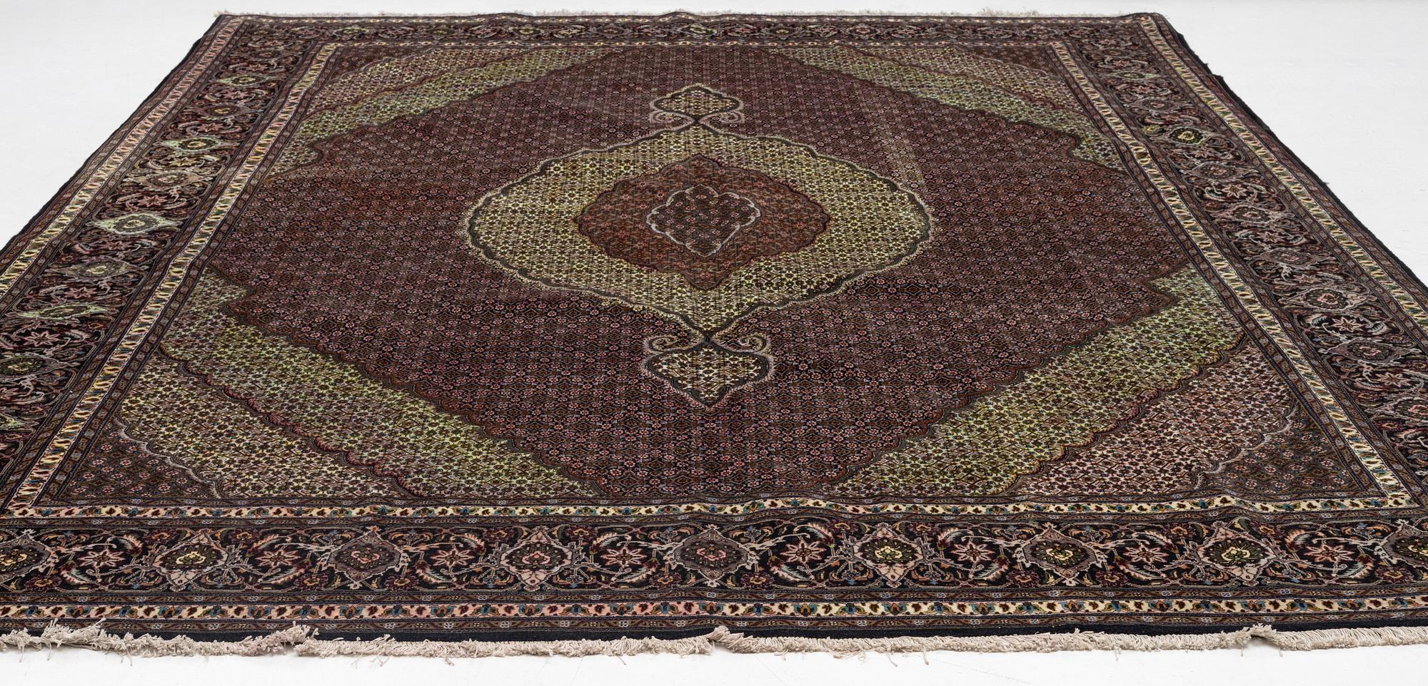 Carpet, oriental, Mahi Tabriz, 385x302 cm.