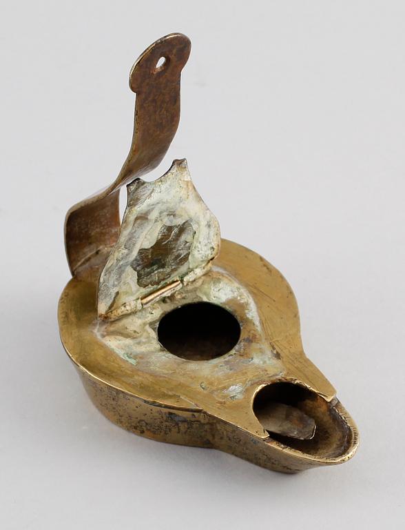 OLJELAMPA, brons och mässing, 1700-tal.