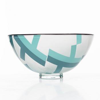 Klas-Göran Tinbäck, skål, egen ateljé, blåst av Wilke Adolfsson, 1995.