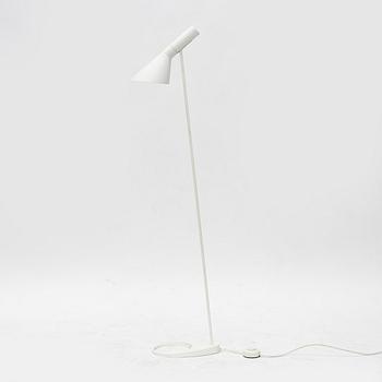 Arne Jacobsen, golvlampa, "AJ", Louis Poulsen, Danmark.