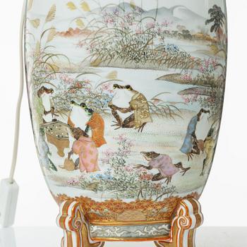 Bordslampor, ett par, porslin, Kutani, Watatani, Japan, 1900-tal.