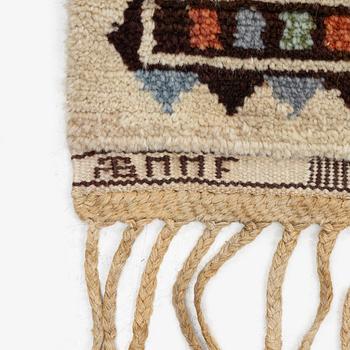 Märta Måås-Fjetterström, matta, "Ordspråksmattan" (Havamal), flossa, ca 341 x 223 cm, signerad AB MMF.