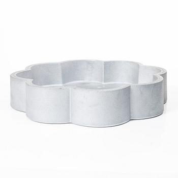 Signe Persson-Melin, a 'Sigill' dish/flower pot, Byarum, Sweden, limited edition.