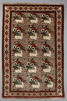 MATTA, Shiraz, ca 295 x 207 cm.