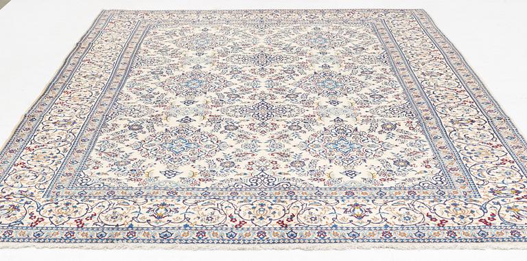 Matta, Nain part silk, ca 343 x 248 cm.