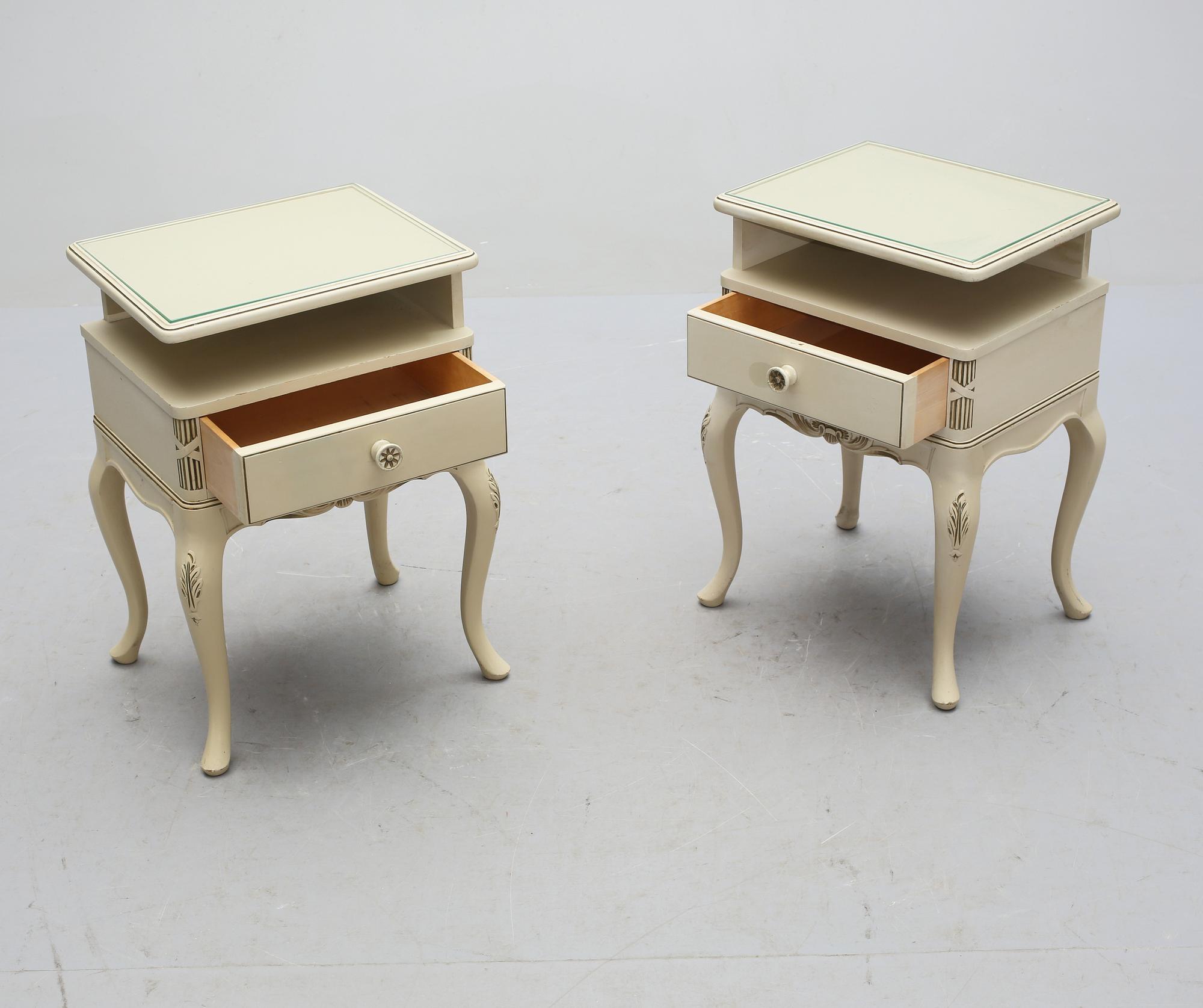 SÄNGBORD, ett par, 1900-talets andra hälft.