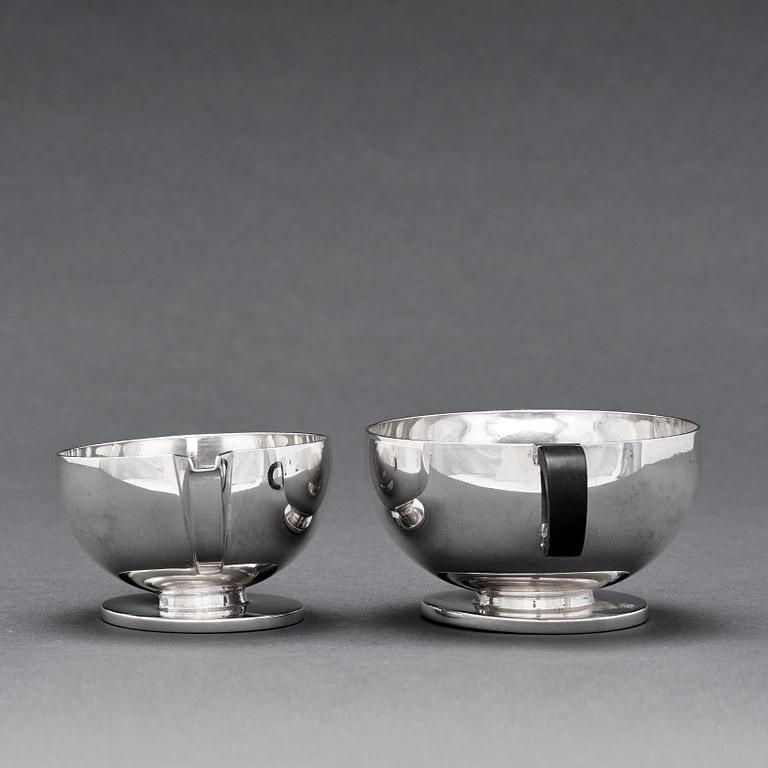 Guttorm Kristiansen (Gagnes), a four pieces 830/1000 silver tea- and coffee service, David-Andersen, Norway 1927-49.