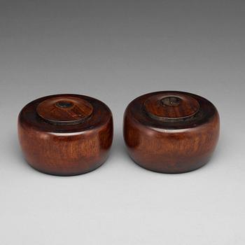 624. A pair of wooden Weiqi boxes with covers, Qing dynasty (1664-1912).