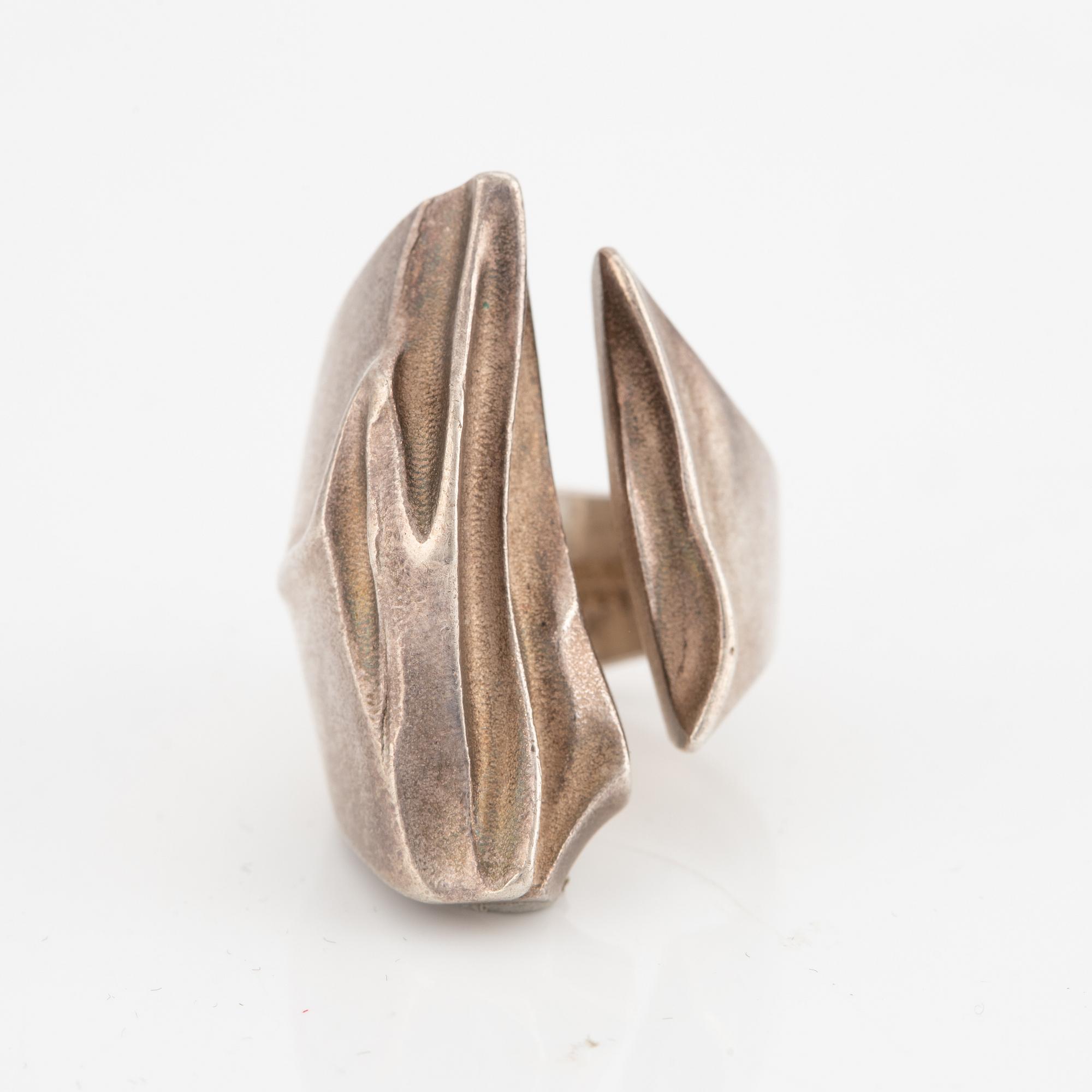 Lapponia, örhängen, ett par samt två ringar och brosch, silver.