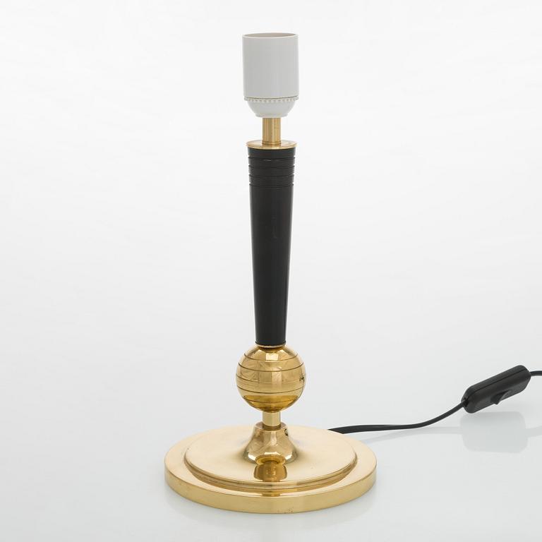 Harald Notini, A 1930s table lamp model 15007.