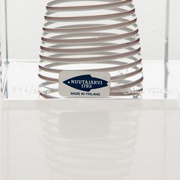 OIVA TOIKKA, An annual glass cube, signed Oiva Toikka Nuutajärvi 1978 and numbered 876/2000.