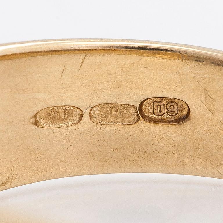 A 14K gold ring, diamonds totalling approx. 0.30 ct, Morris Lindblom & Co, Turku 2005.
