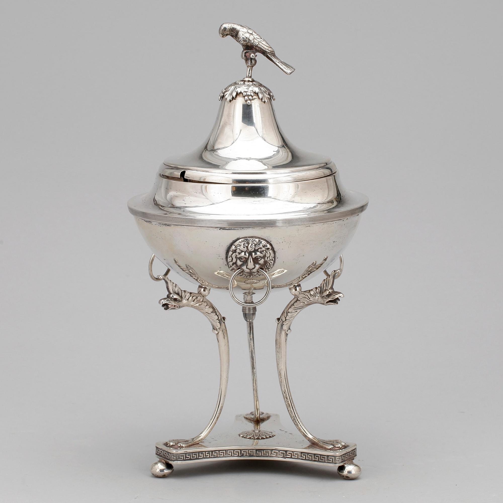 SOCKERSKÅL, silver, CG Hallberg, Stockholm 1902. Vikt ca 570g.