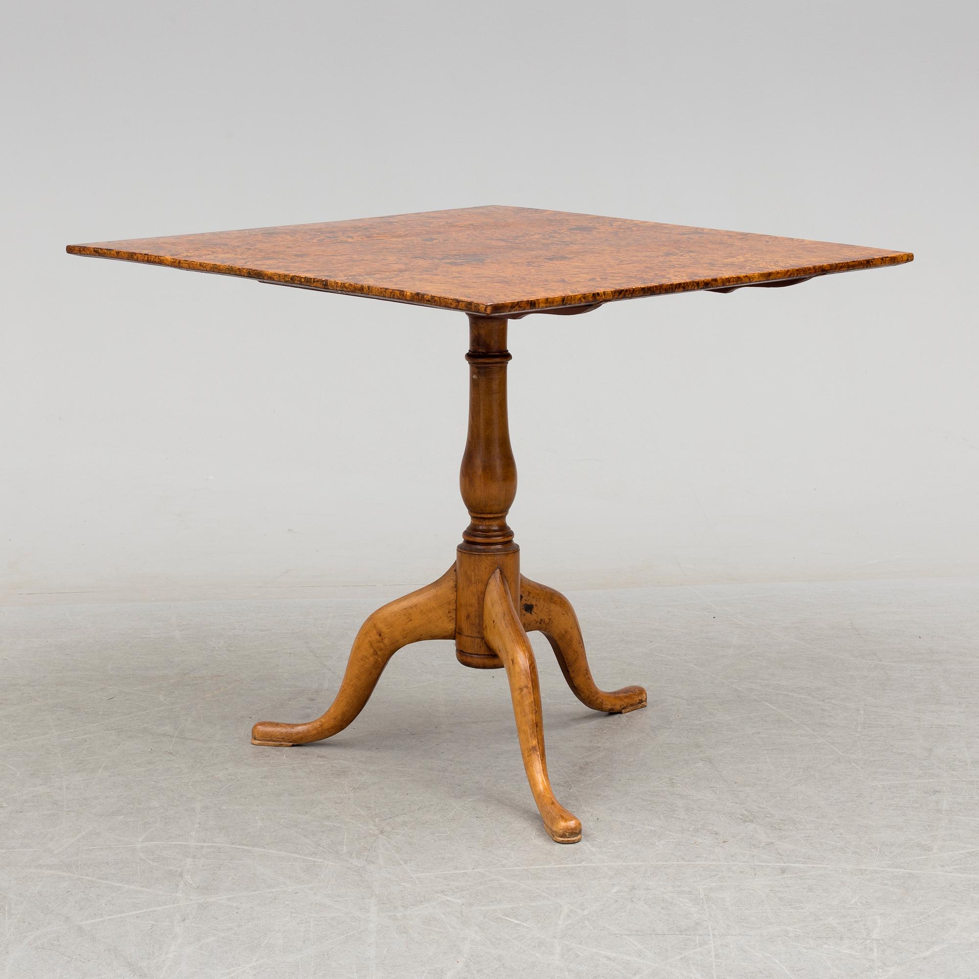 FÄLLBORD, Jacob Siölin, (mästare i Köping och Kungsör 1767-1785) signerat och numrerat 878.