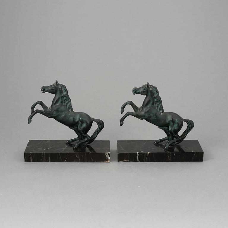 BOKSTÖD, ett par, 1900-tal.