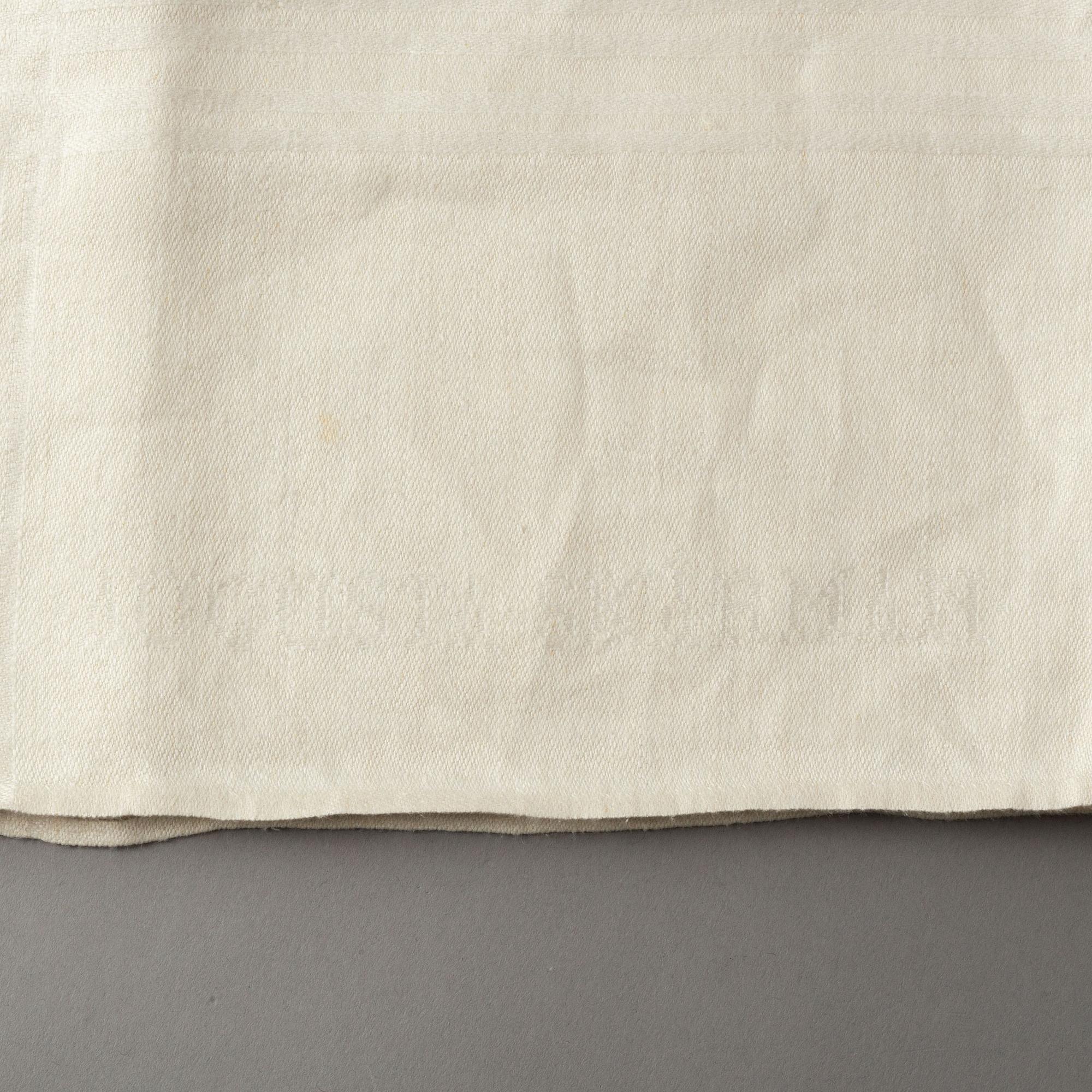 Augusta Skårman, duk, linnedamast, ca 244,5 x 155,5 cm, Gotland.