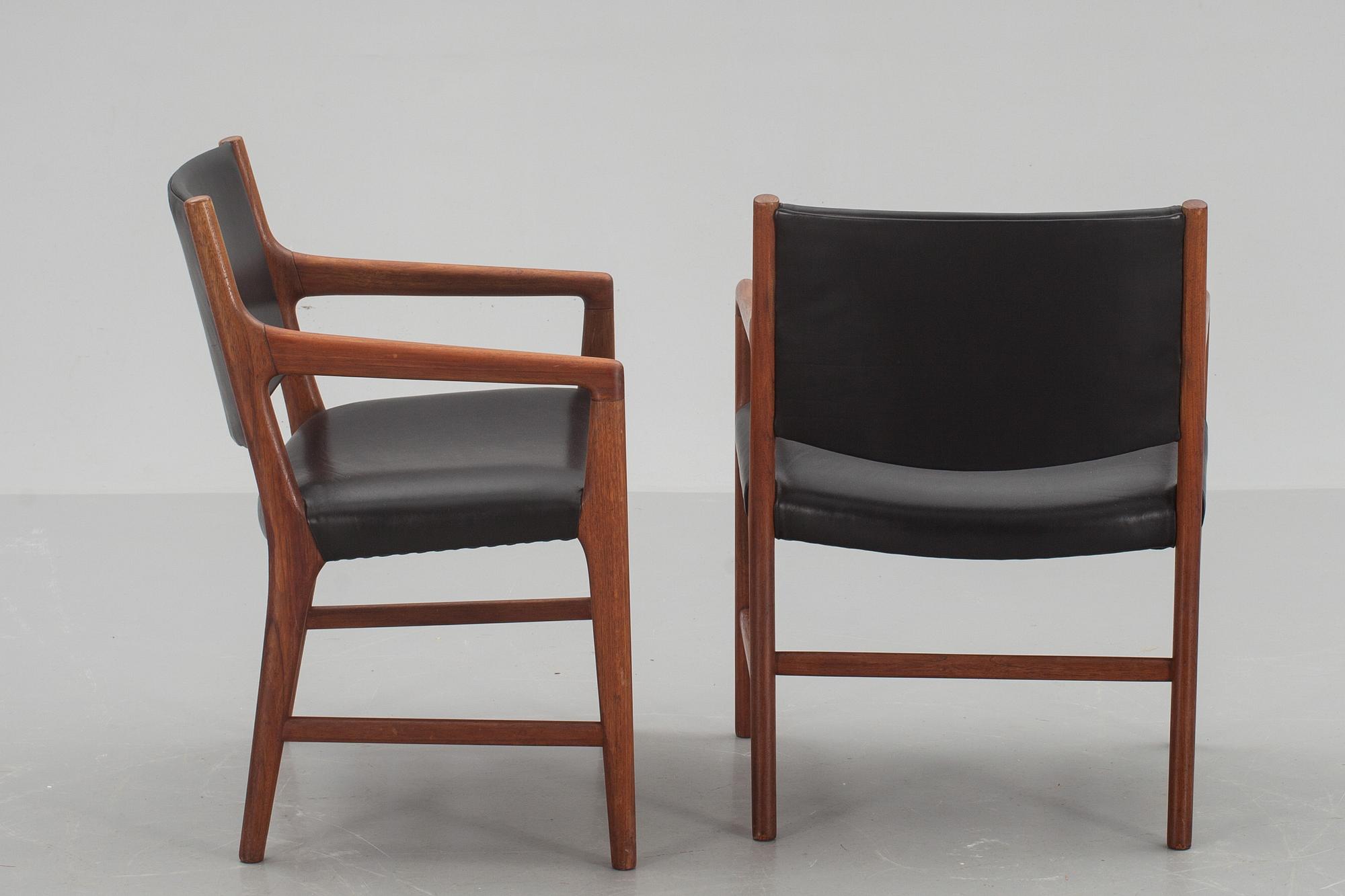 ARMLÄNSTOLAR, ett par HJ Wegner.