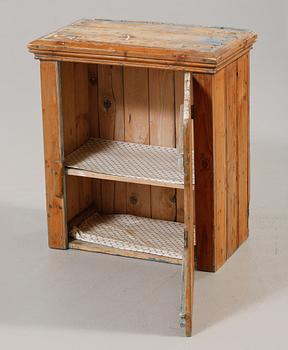 BRÄNNVINSSKÅP, 1800/1900-tal.