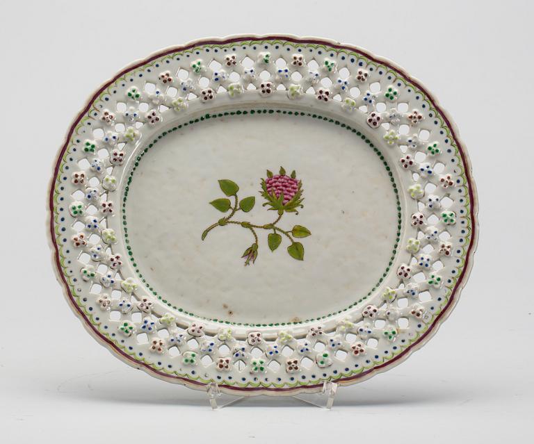 GALLERFAT, porslin. Kina, Qianlong(1736-1795).