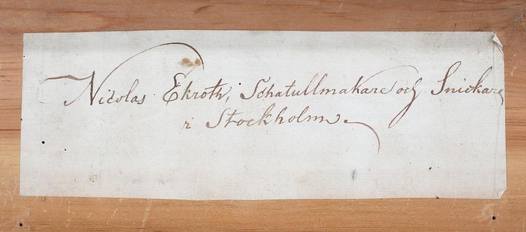 CHIFFONJÉ, sengustaviansk, enl uppgift Niclas Ekroth, 1800-talets början.