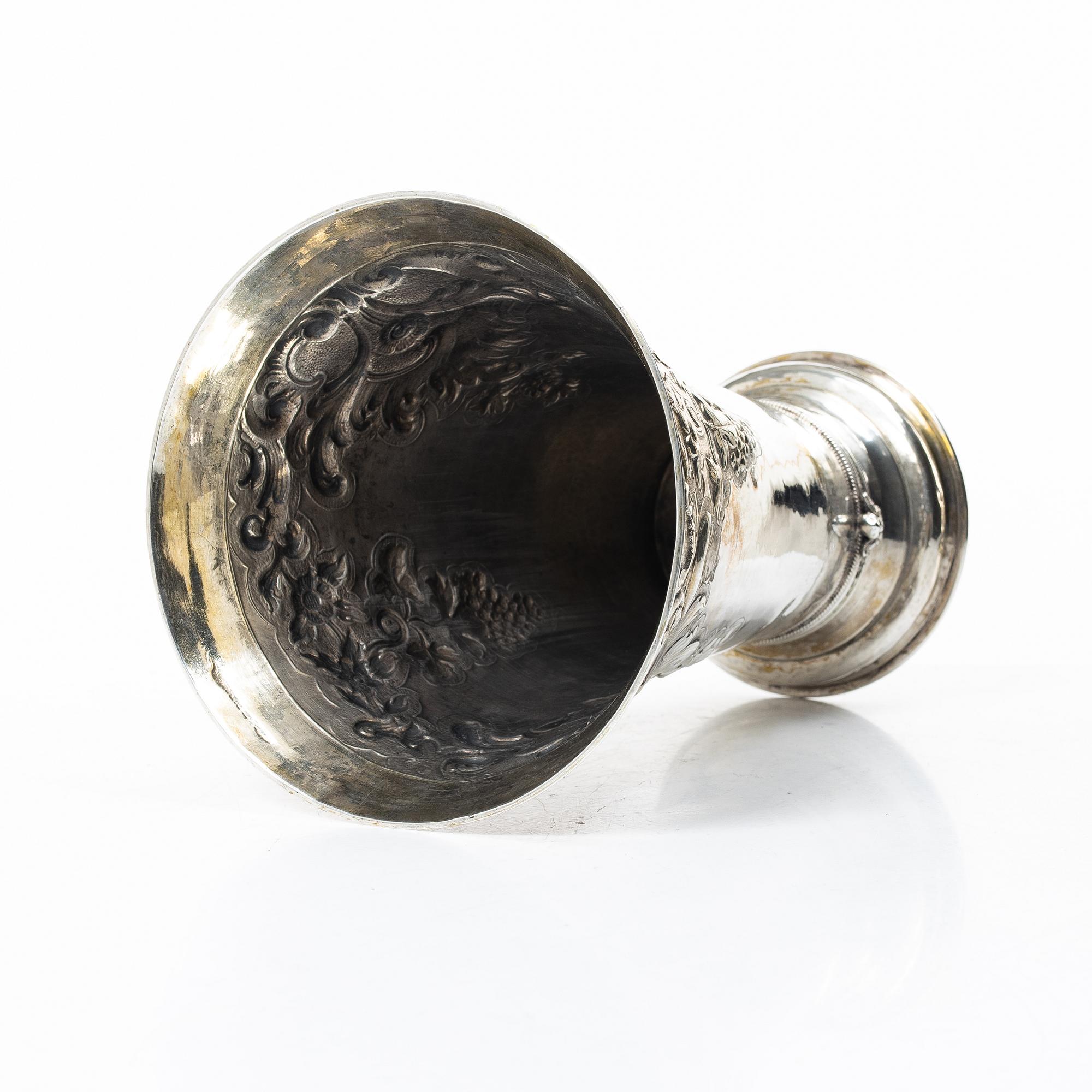 A Danish silver beaker, assay marks of both Peter Nicolai von Haven (1729–1749) and Frederik Fabritius (1787–1823).