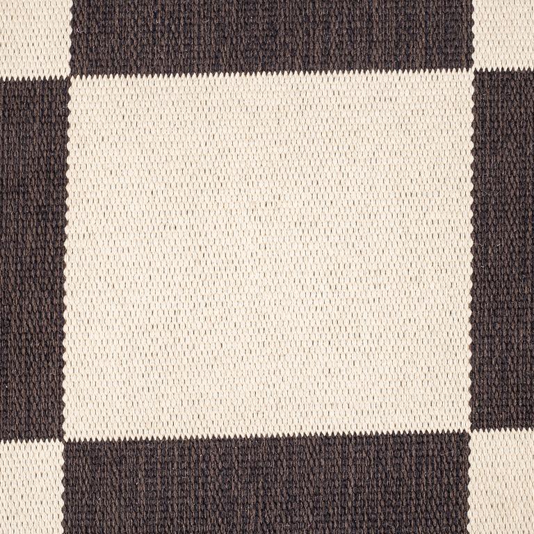 Gunilla Lagerhem Ullberg, matta, maskinvävd, "Arkad Checkerboard", ca 298 x 190  cm, Kasthall.
