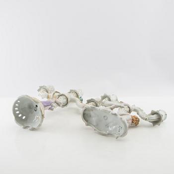 Kandelabrar 2 st Louis XV-stil Schierholz Tyskland 1900-talet mitt porslin.