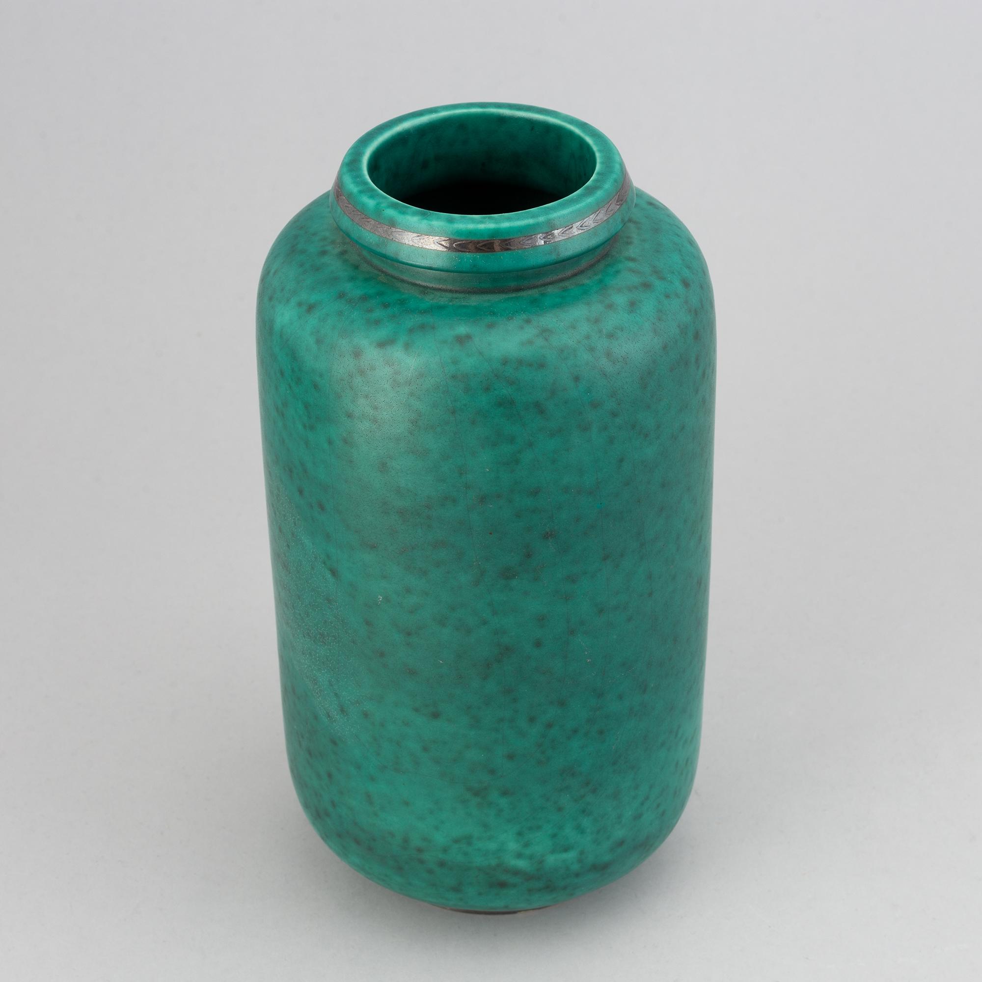 Wilhelm Kåge, a stoneware "Argenta" vase.