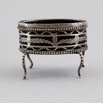 SALTKAR, silver, sannolikt omkring år 1800. Vikt ca 51 gram.