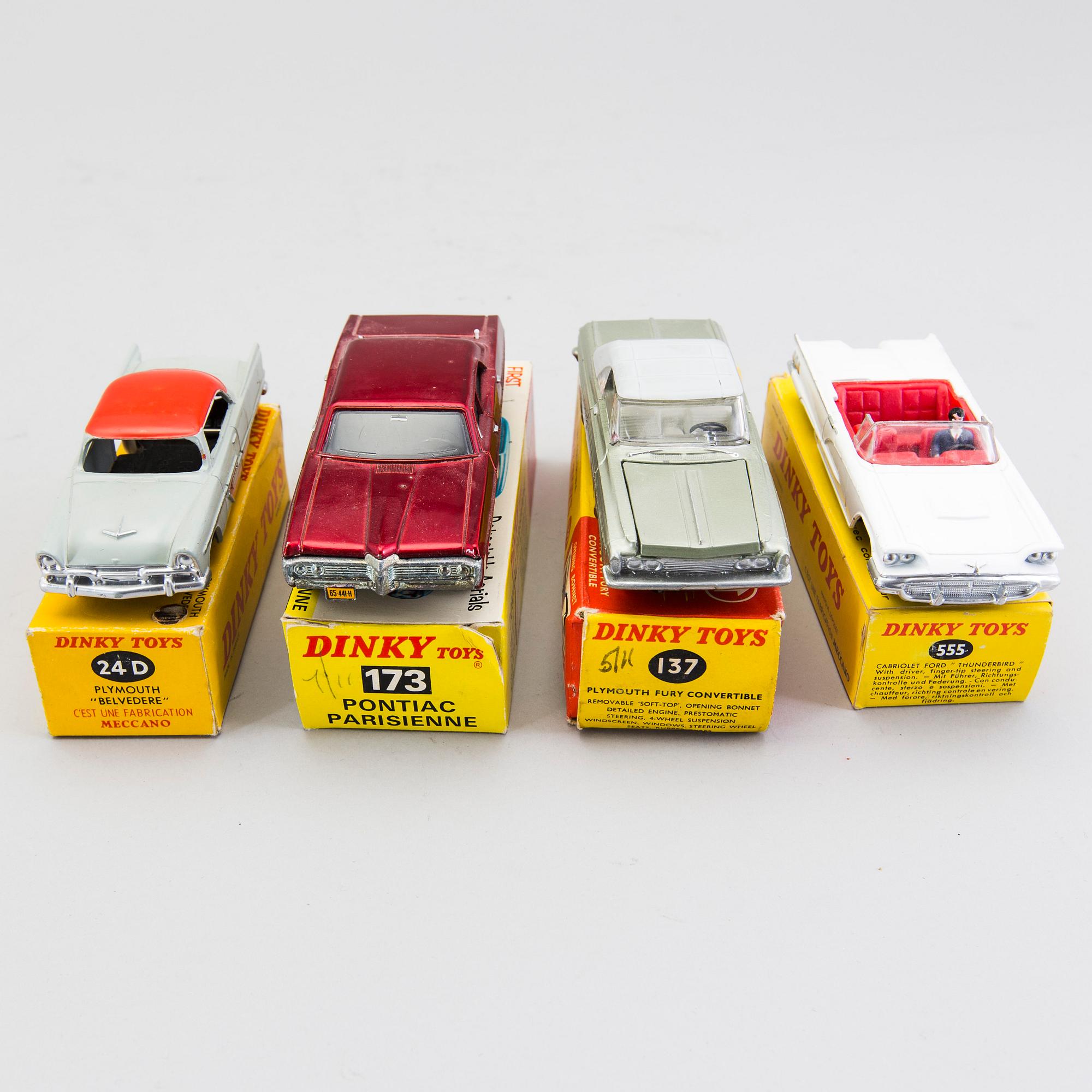 A lot of 8 Dinky Toys cars, England and France, 1950/60s
