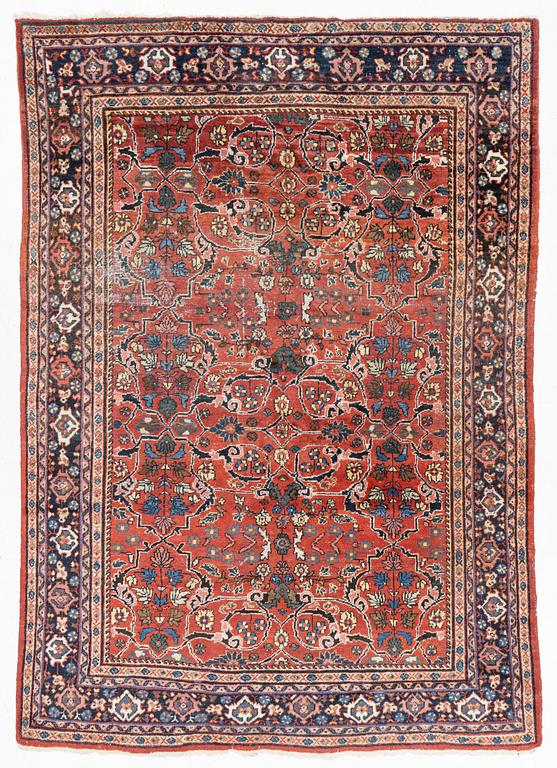 A carpet, Mahal, approx. 306 x 214 cm.