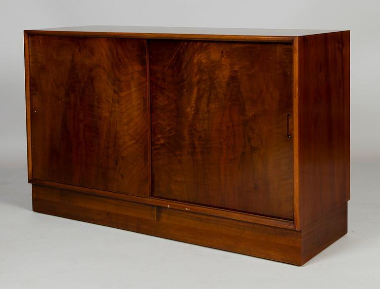 SIDEBOARD, 2 delar, 1900-talets andra hälft.