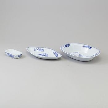 A 64-PIECE DINNER SERVICE, 'Tsing', Gustafsberg, 20th century.
