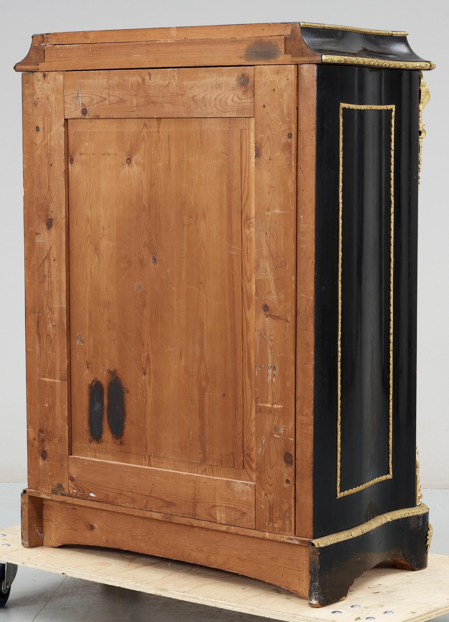 BYRÅ, Louis XV-stil, Frankrike, 1800-talets andra hälft.