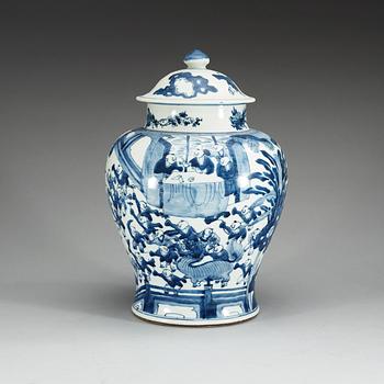 A blue and white jar with cover, Qing dynasty, Kangxi (1662-1722).