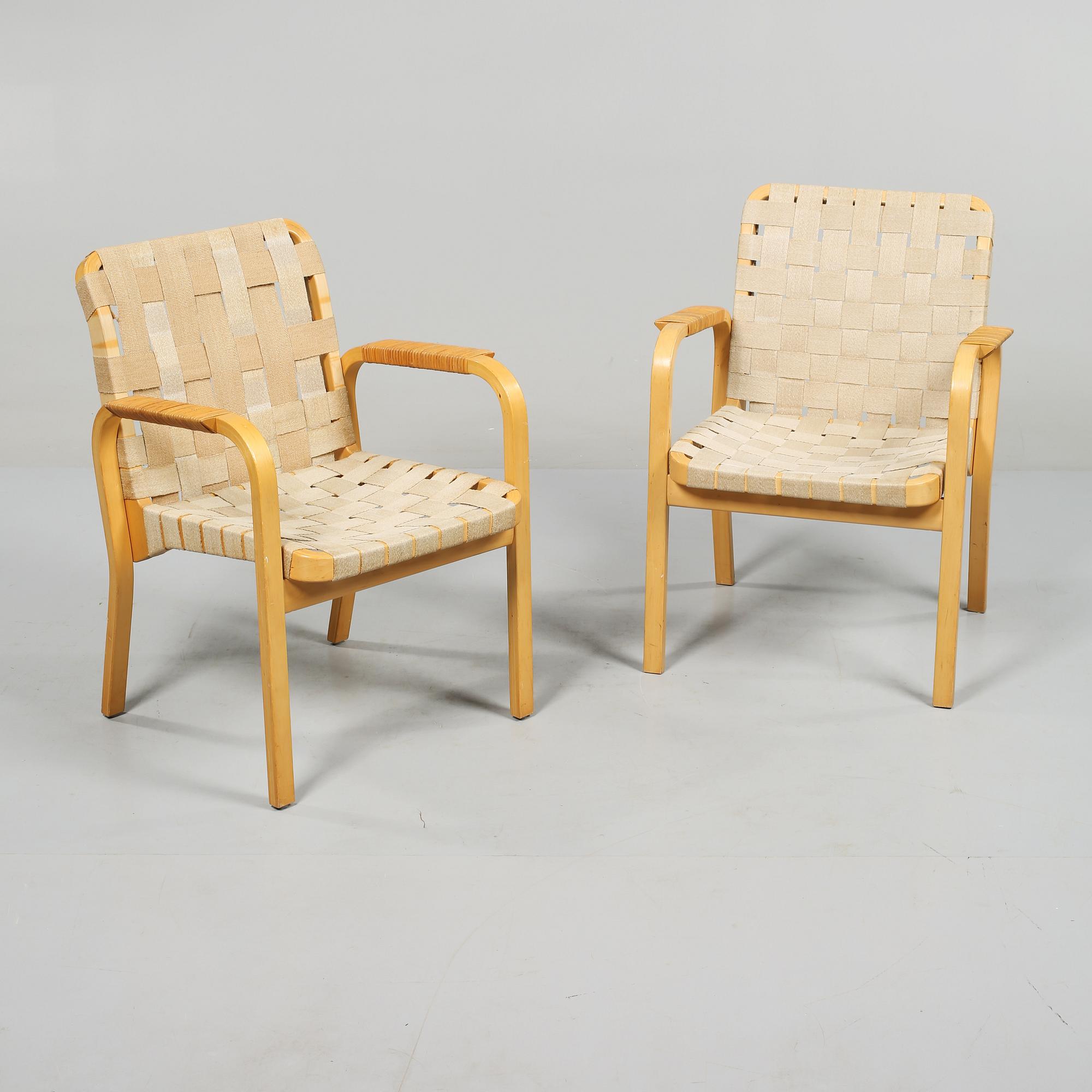 KARMSTOLAR, ett par, modell 45, Alvar Aalto, modellen formgiven 1947.