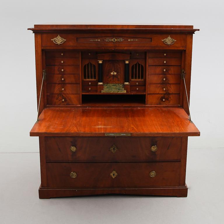 CHIFFONJÉ, empire, 1800-talets första hälft.