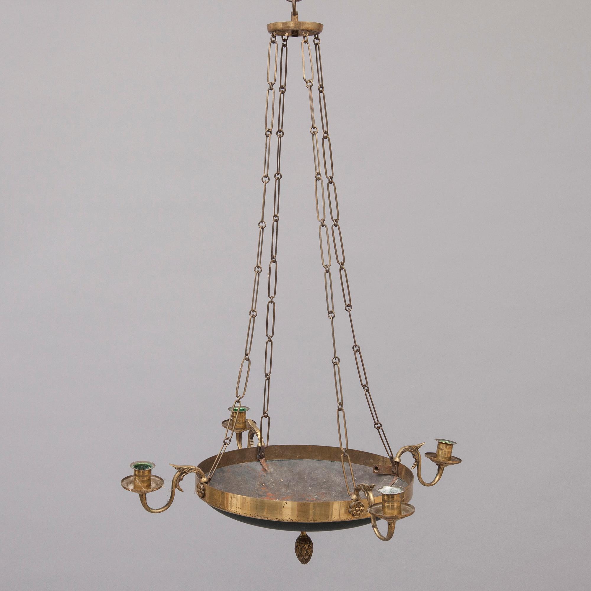 TAKAMPEL, empirestil, 1900-talets början. Totalhöjd ca 77 cm.