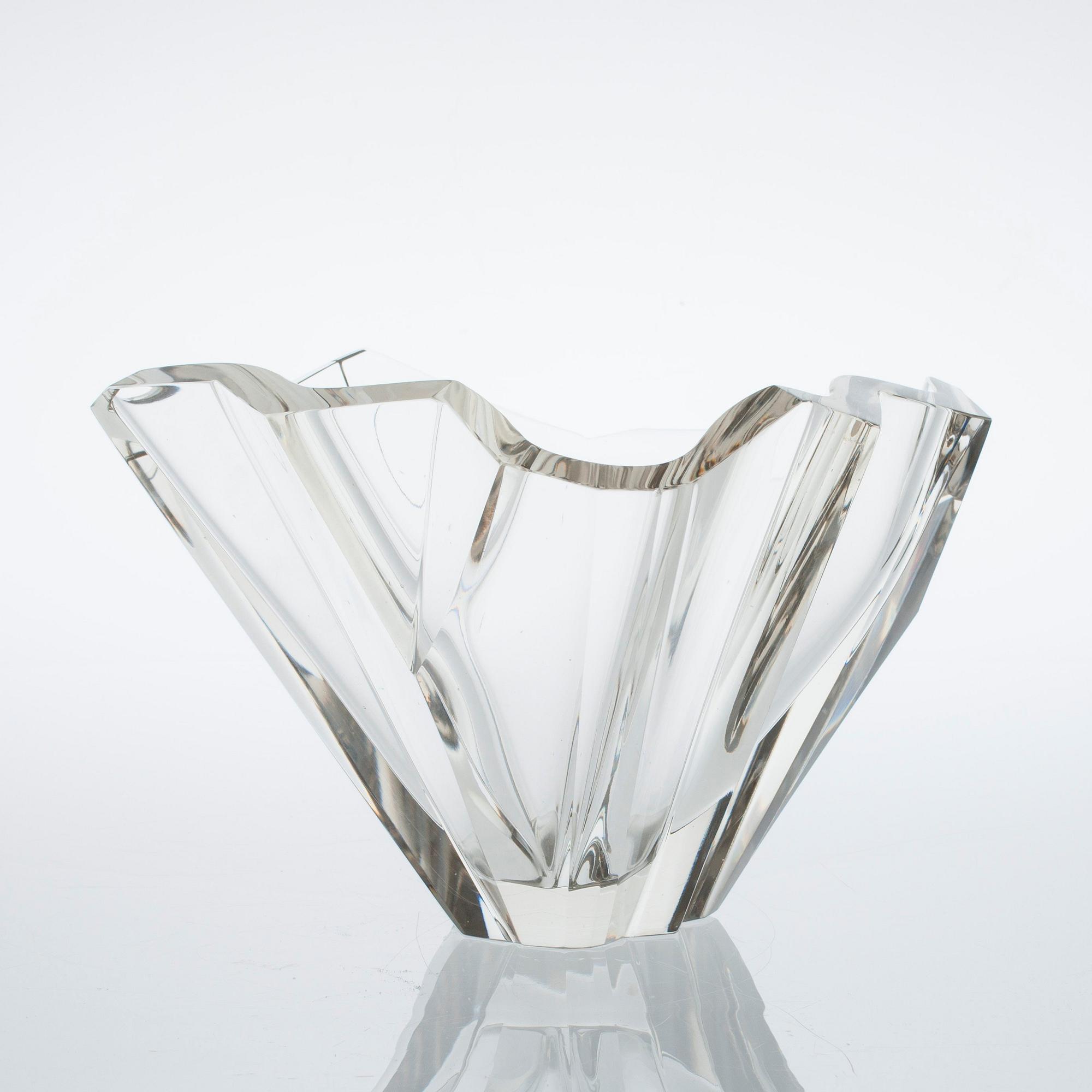 Tapio Wirkkala, A VASE.