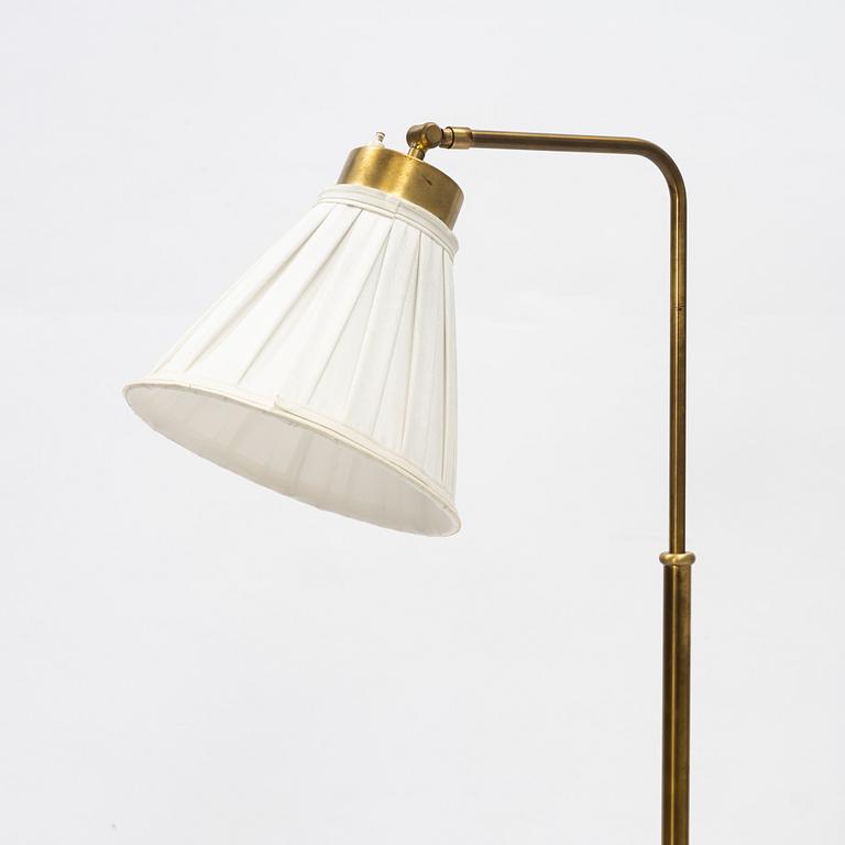 Josef Frank, golvlampa, modell 1842, Firma Svenskt Tenn.