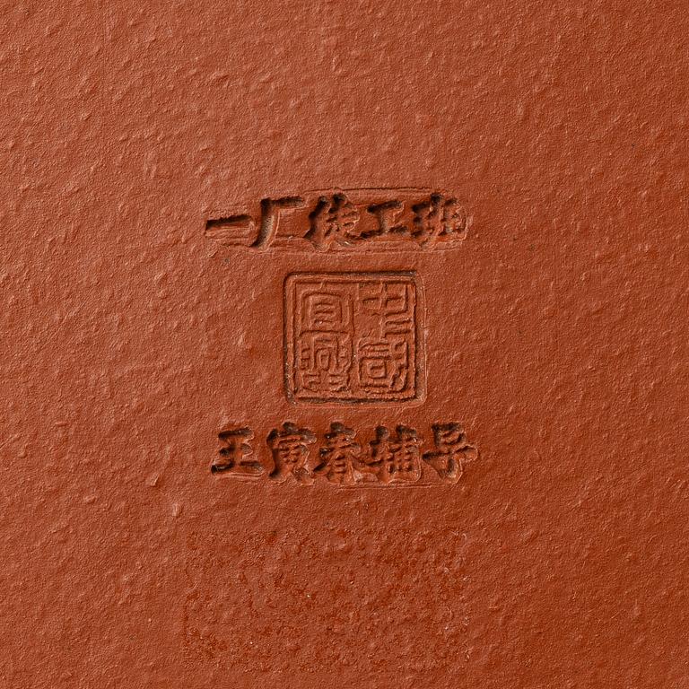 Two Chinese yixing teapots, 1990s and contemporary.